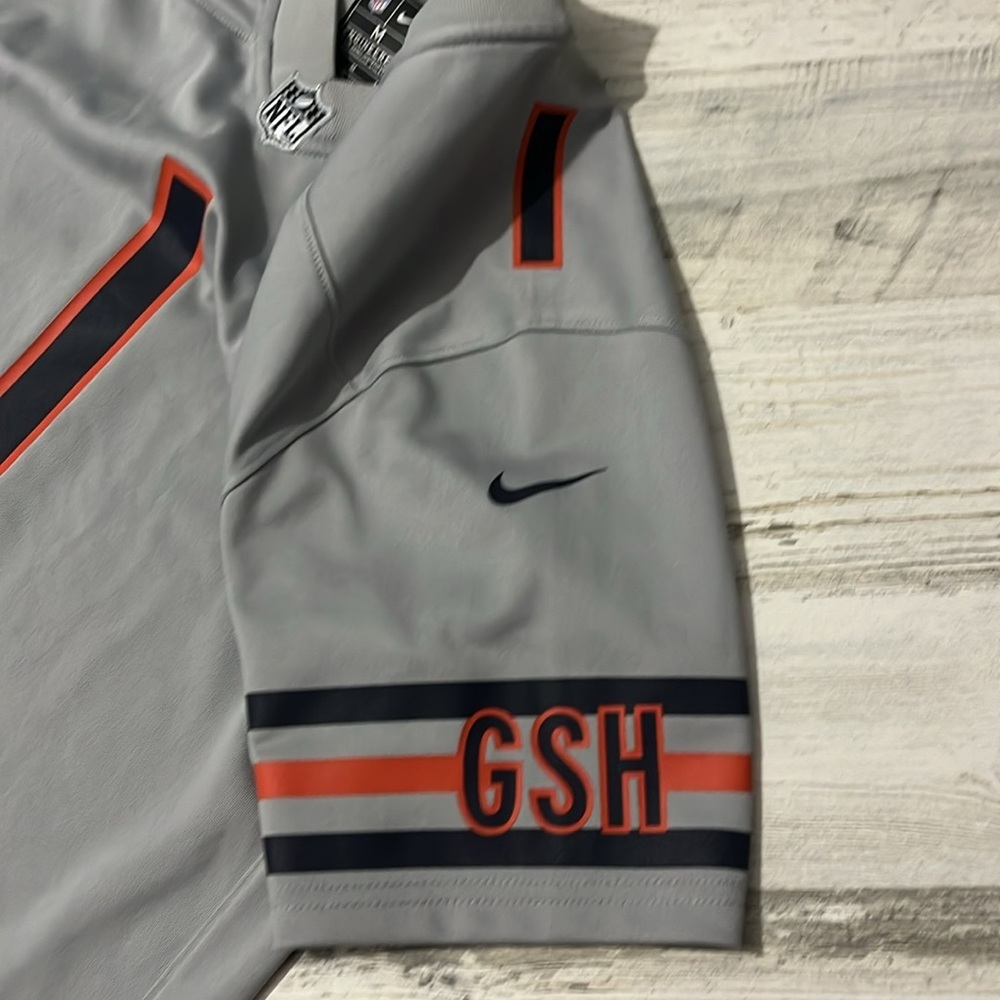 Nike Justin Fields Chicago Bears Jersey Size Medium - Picture 5 of 9